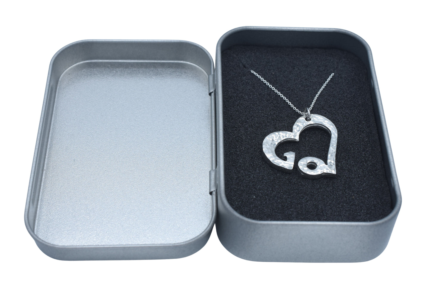 Beaten Cut-out Tin 10 Heart Pendant
