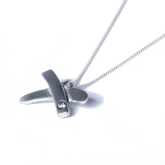 Tin Diamond Kiss Necklace