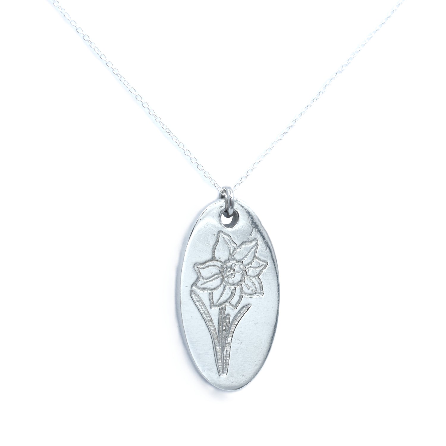 Tin Oval Daffodil Pendant - 10th Wedding anniversary flower
